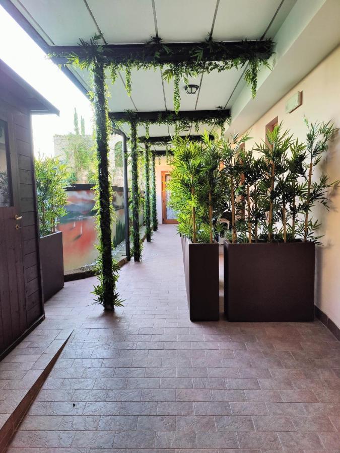 Hotel Meridiana Σιρμιόνε Εξωτερικό φωτογραφία