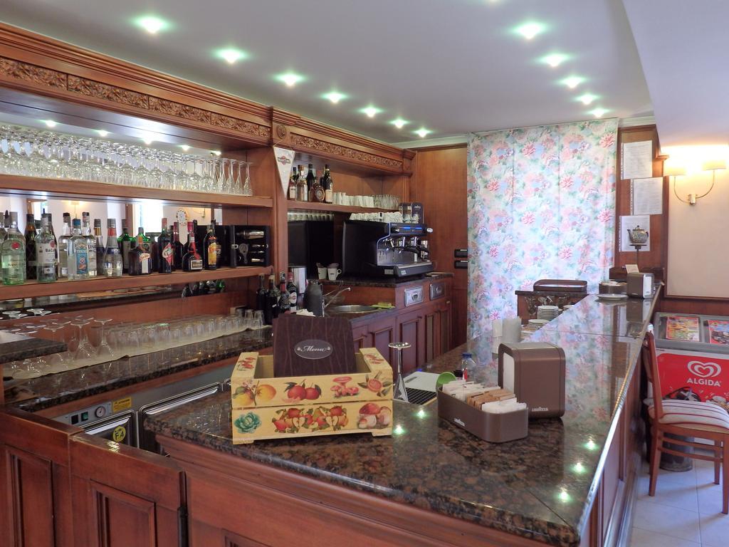 Hotel Meridiana Σιρμιόνε Εξωτερικό φωτογραφία
