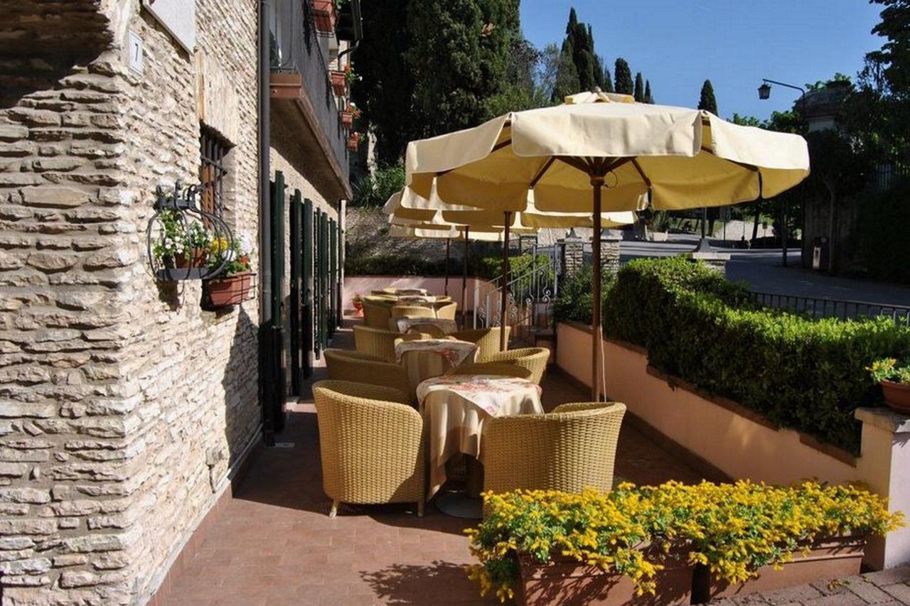 Hotel Meridiana Σιρμιόνε Εξωτερικό φωτογραφία